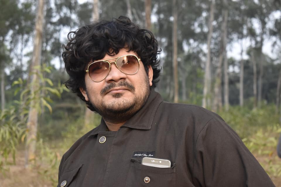 অনর্ঘ বঙ্গনিবাসী